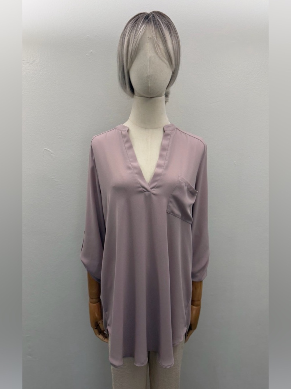 Lush Mauve V-Neck Tunic Top Size M Women's Blouse 3/4 Sleeve Lightweight